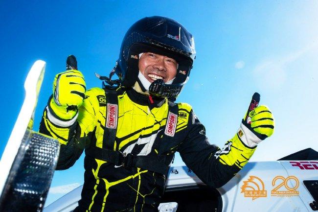 韩魏创记录  的第4次夺取环塔越野赛汽车组总第一名  
