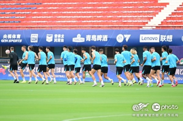 全情投入，期待明天展现最佳竞技状态    深圳新鹏城完成赛前官训