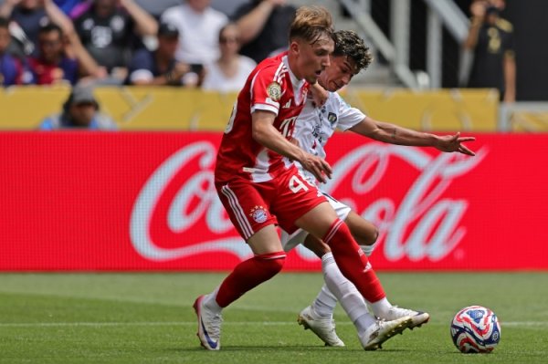 图片报：17岁小将伦纳特-卡尔在周五已和拜仁续约3年，即将官宣