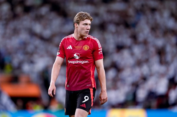 曾说想留队＆拒莱比锡！英媒：霍伊伦做出态度转变，准备离开曼联