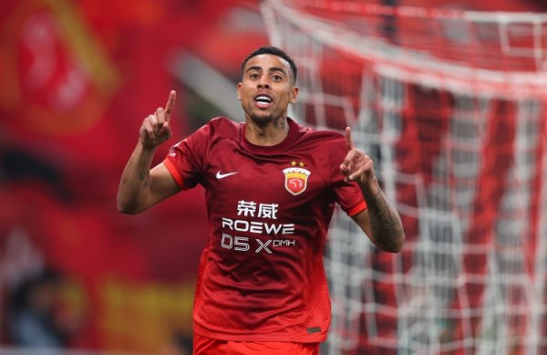 古斯塔沃合同年底到期+职业联赛  撤销报名，禁赛后海港生涯仅剩1场亚冠