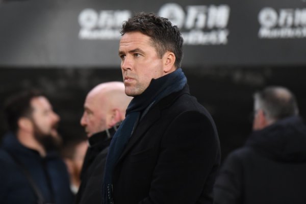 欧文谈双红会：曼联在客场应战    可以摆大巴死守，压力反而没在主场作战  大