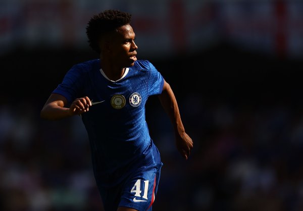 吉乌、埃斯特旺、乔治，切尔西单场欧冠三名U19球员破门创记录